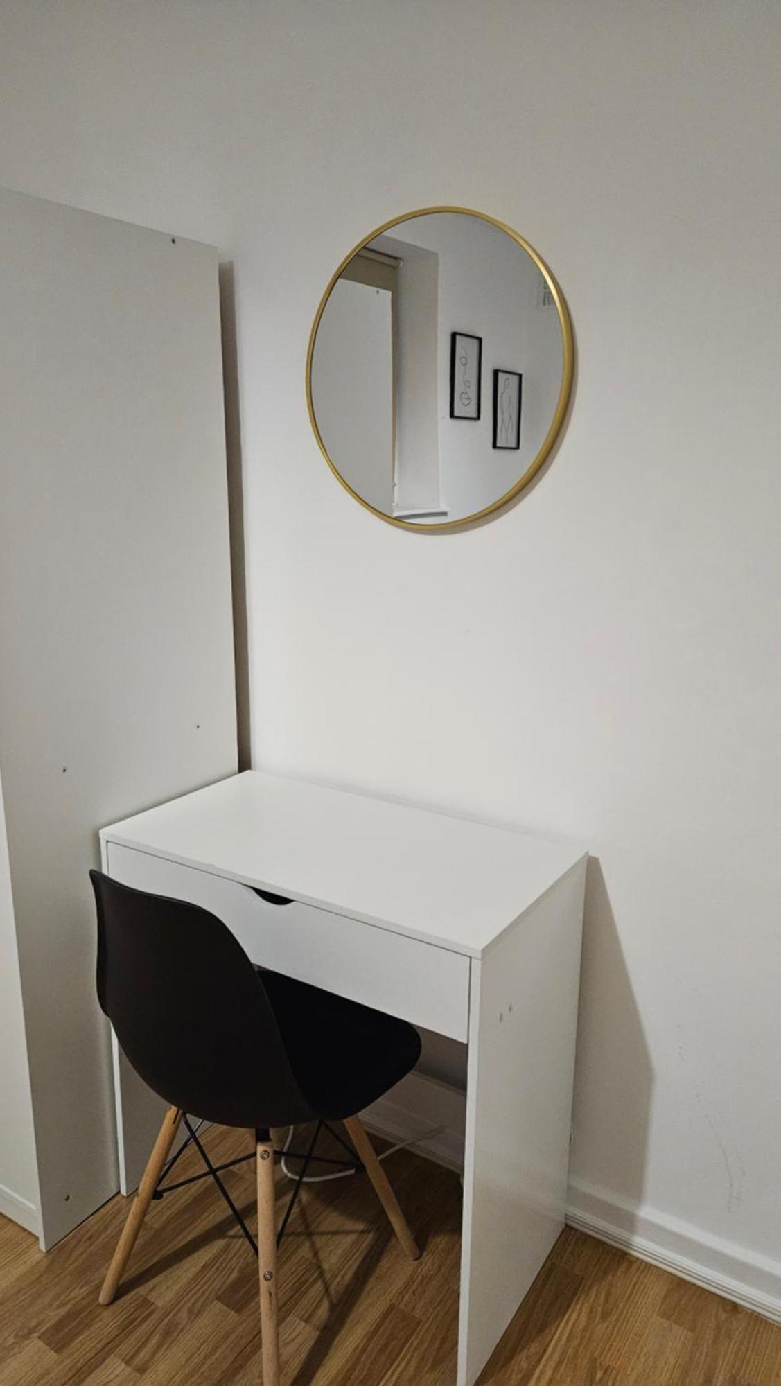 Spacious Two Bedroom Apartment In Battersea, Free Parking London Exterior foto