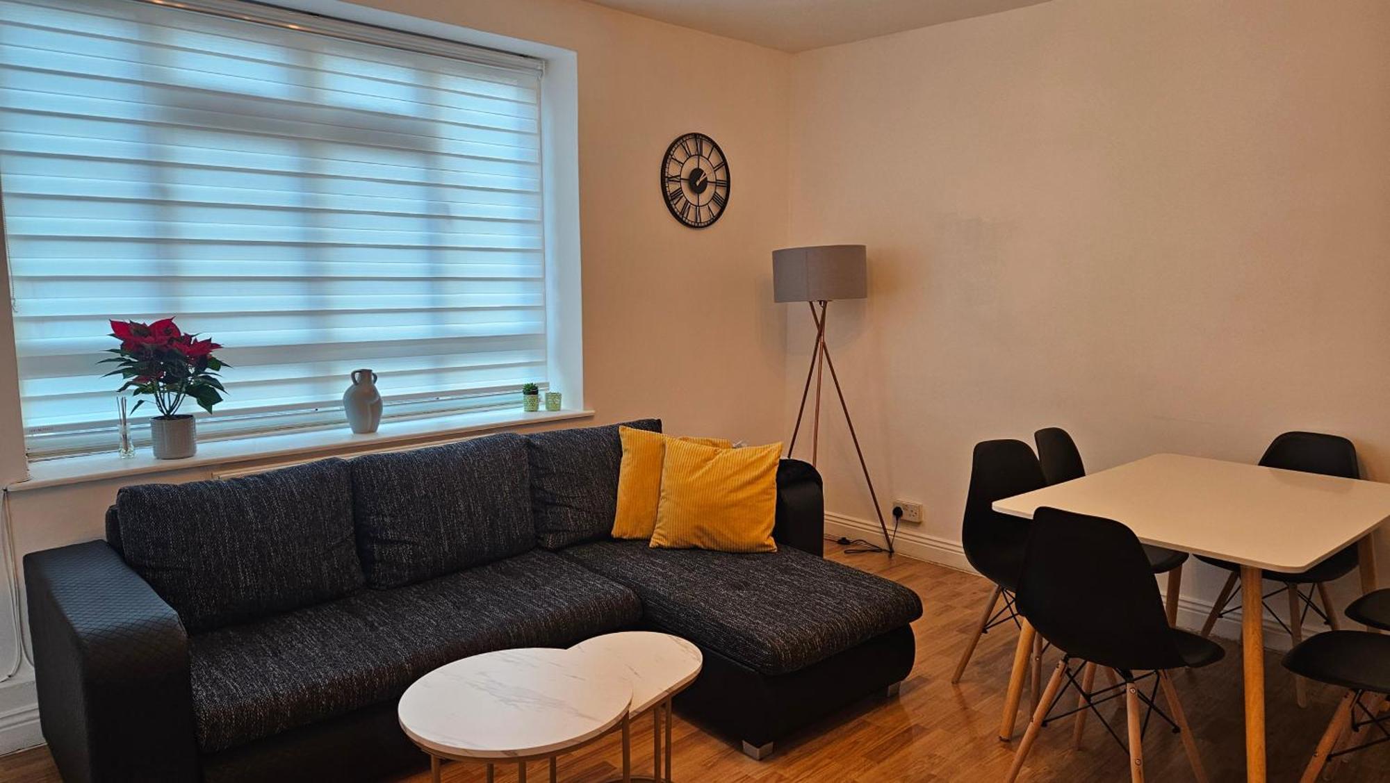Spacious Two Bedroom Apartment In Battersea, Free Parking London Exterior foto