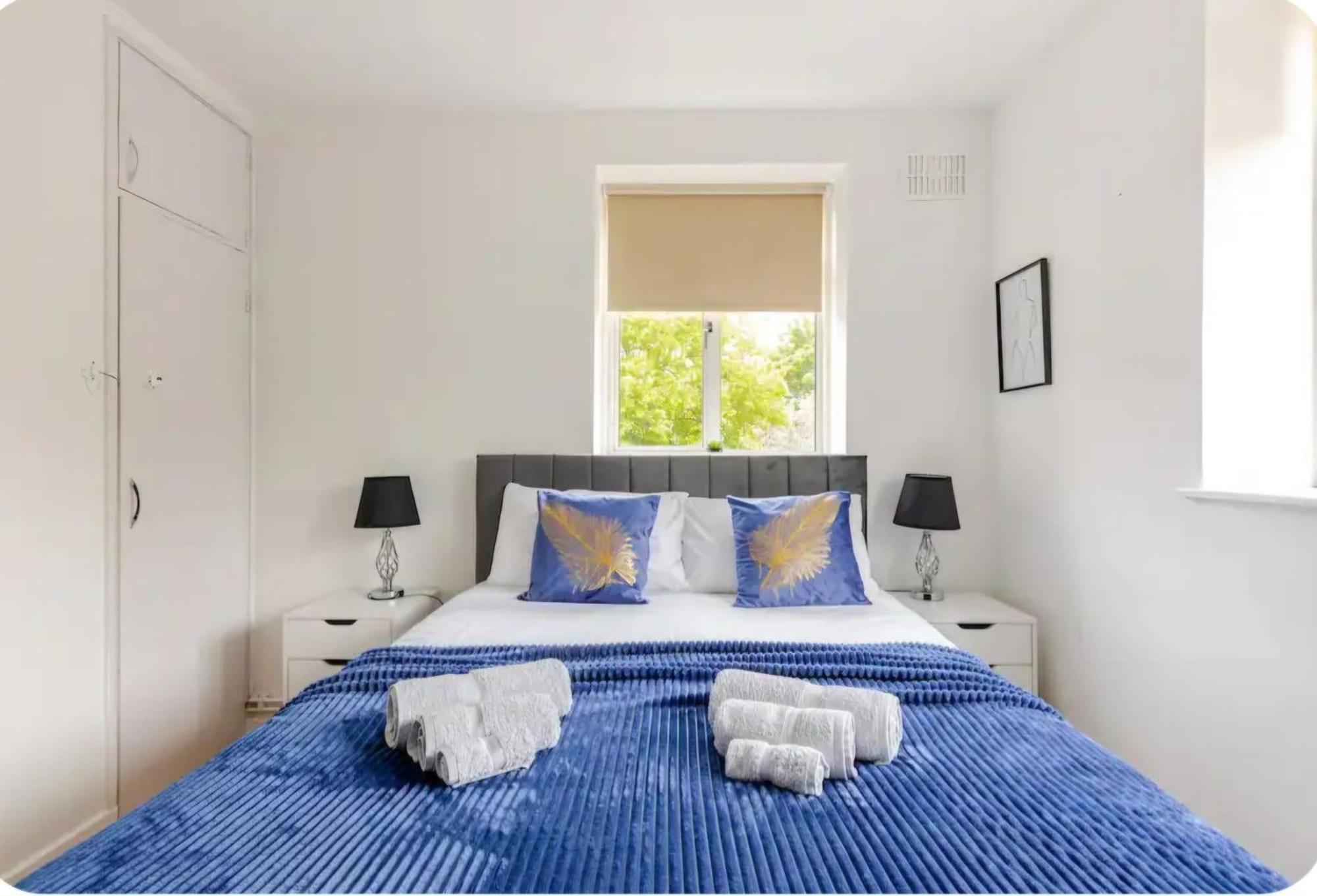 Spacious Two Bedroom Apartment In Battersea, Free Parking London Exterior foto